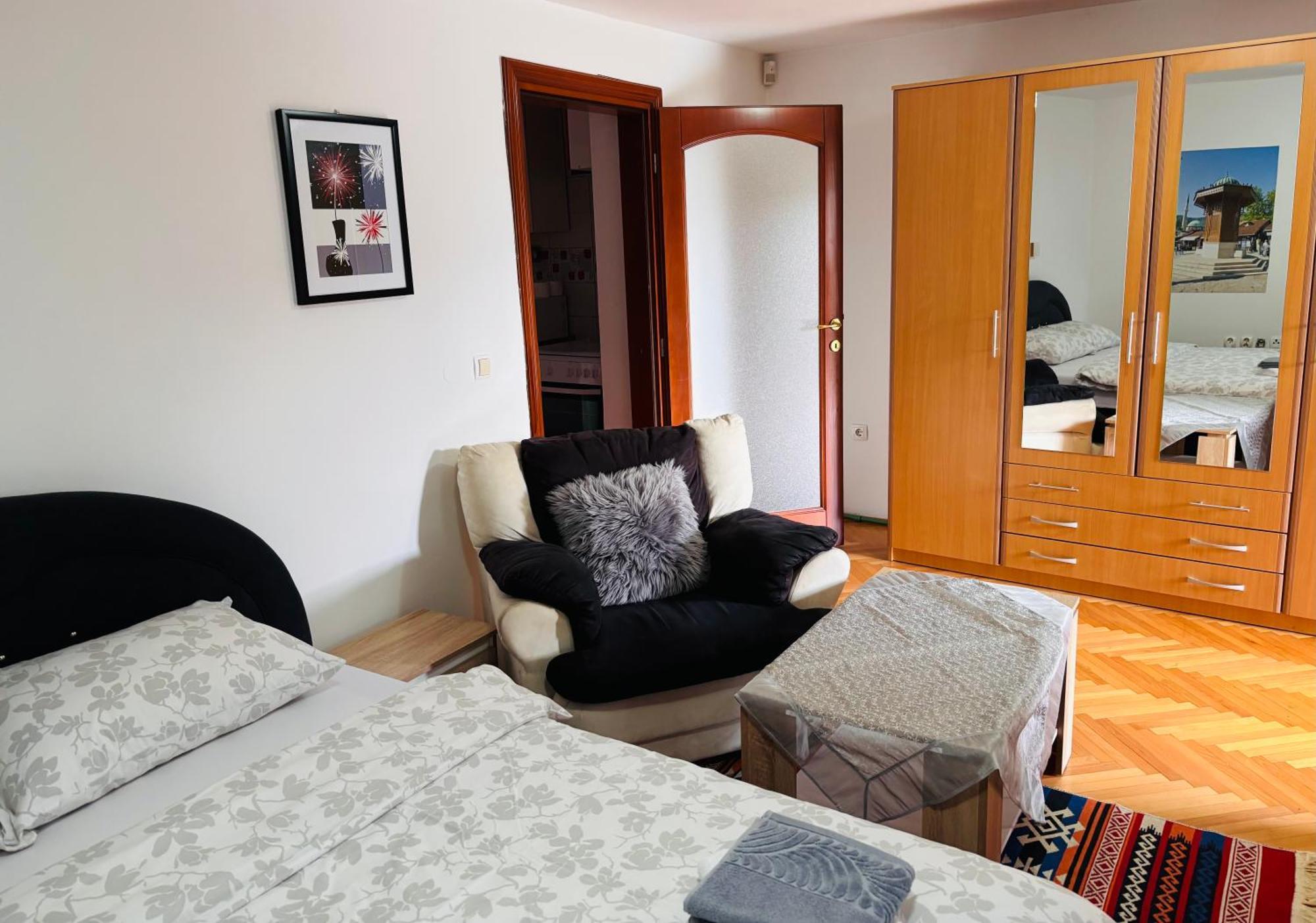 Apartments Kira SJJ Eksteriør bilde
