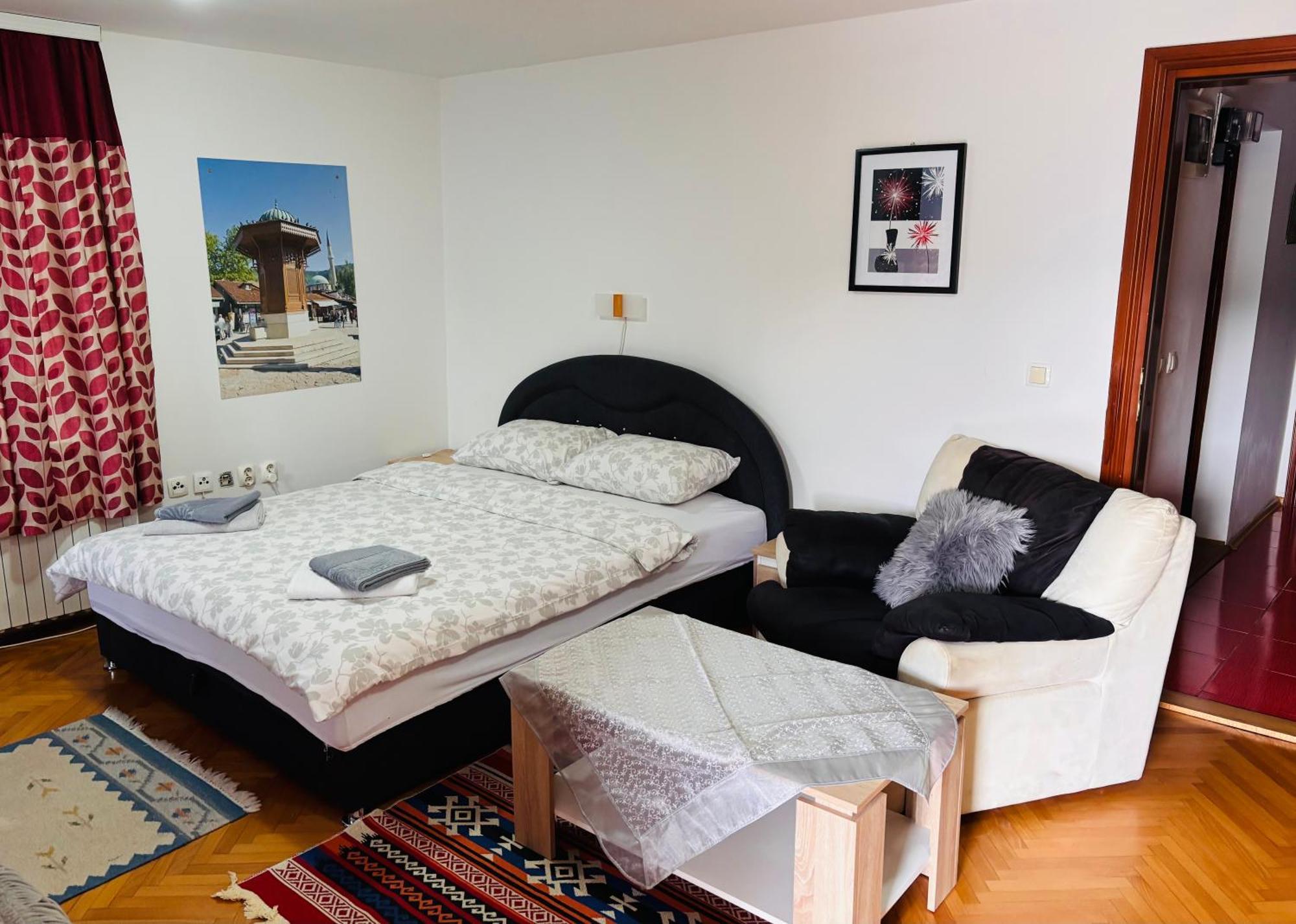 Apartments Kira SJJ Eksteriør bilde