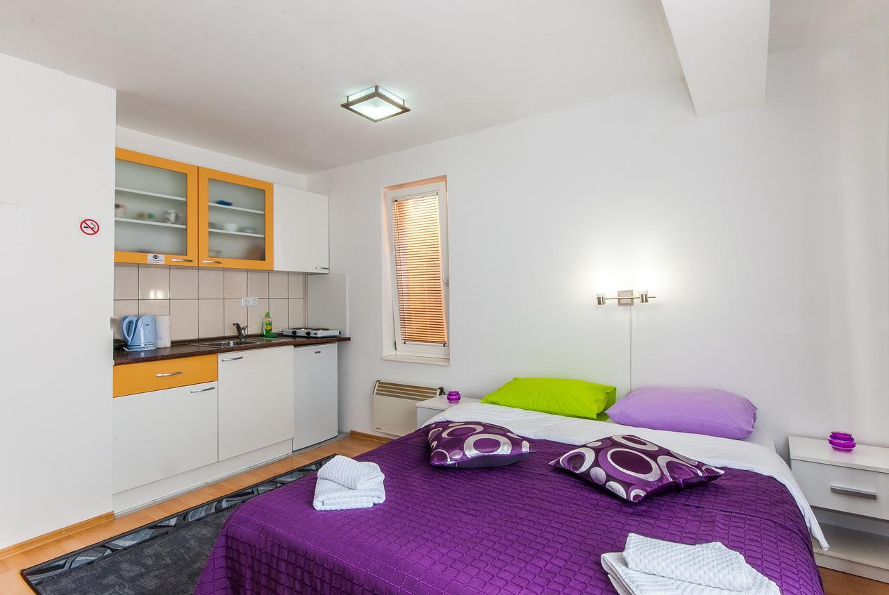 Apartments Kira SJJ Eksteriør bilde